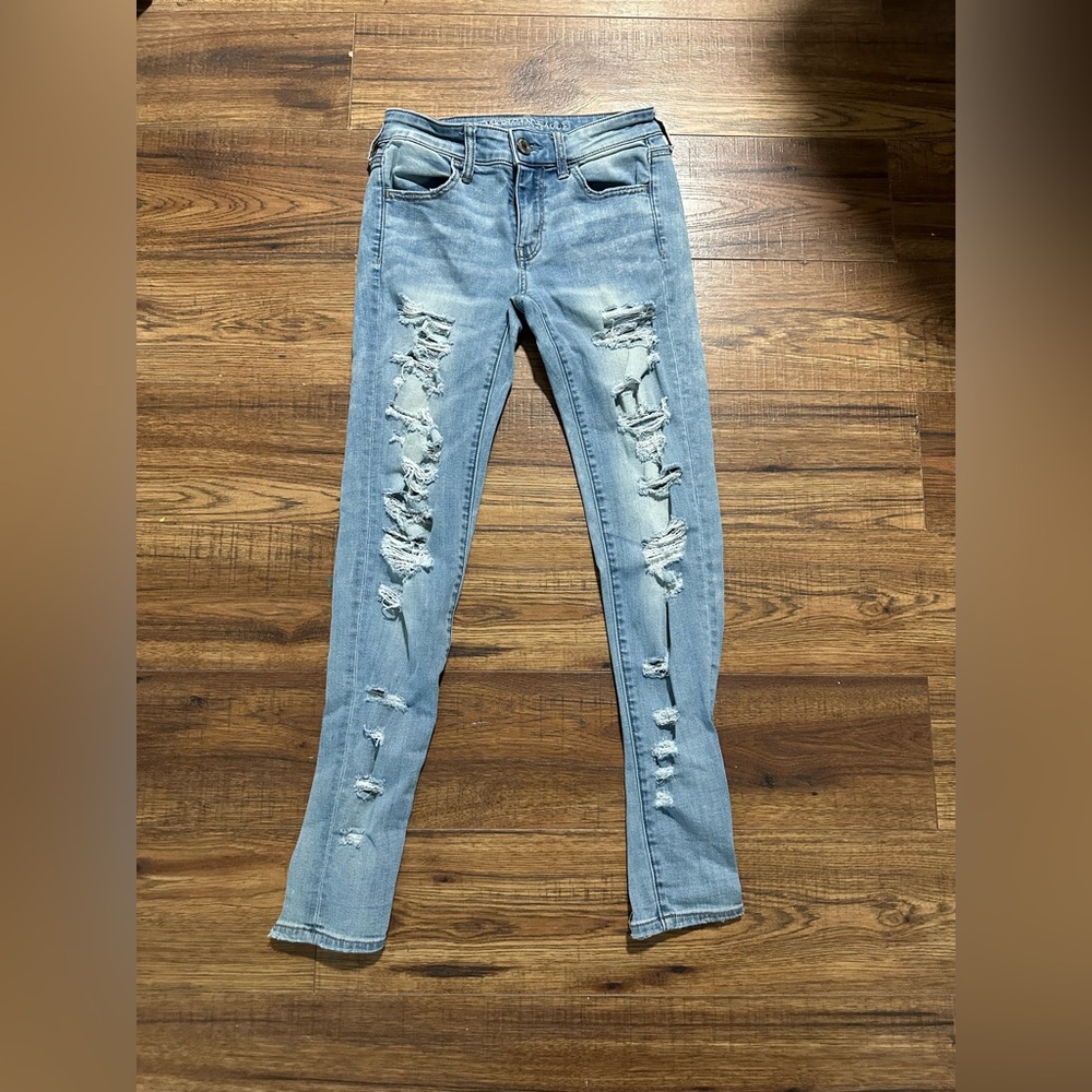 American Eagle “super stretch” distressed jeggings size 2